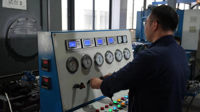 Trong kho Sauer Danfoss MMF Series MMF035DAFGABNN Hydraulic Piston Pump Để thay thế ban đầu 10